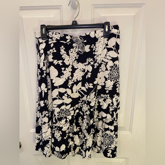 NWT TALBOTS black and white A line skirt Size Large petite - Picture 1 of 8